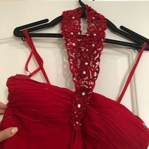 Designer Nina Austin red flowy gown in size XS.